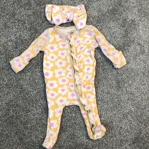 Caden Lane Sunshine Daisy Ruffle Zipper Footie with Bow